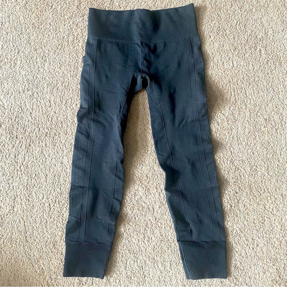 NWOT Lululemon Womens Leggings Ebb to Street Seamless Stretch Charcoal Gray 8